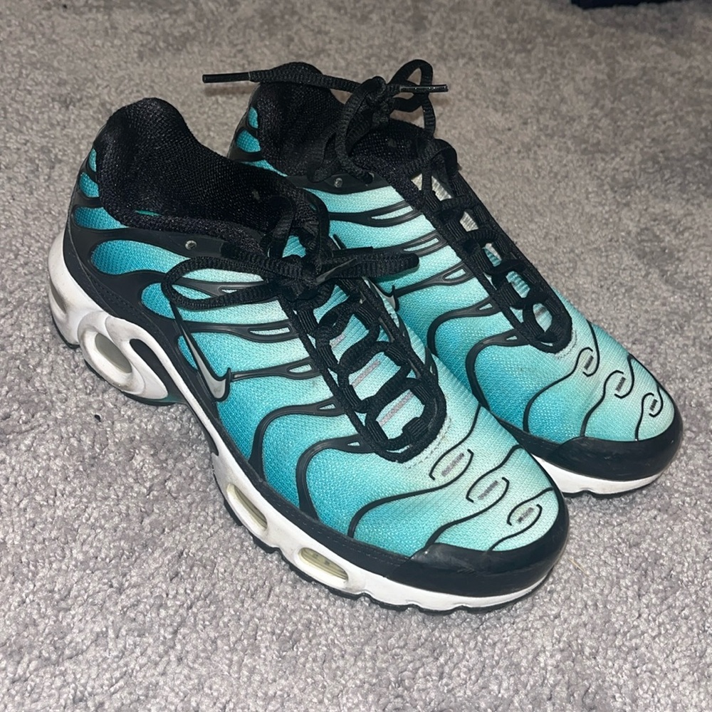 Women’s Nikes shoes
